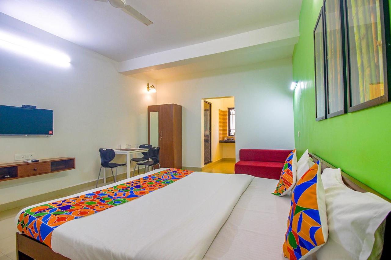 Fabescape Sk Studios With Pool & Gym, Arpora Stare Goa Zewnętrze zdjęcie