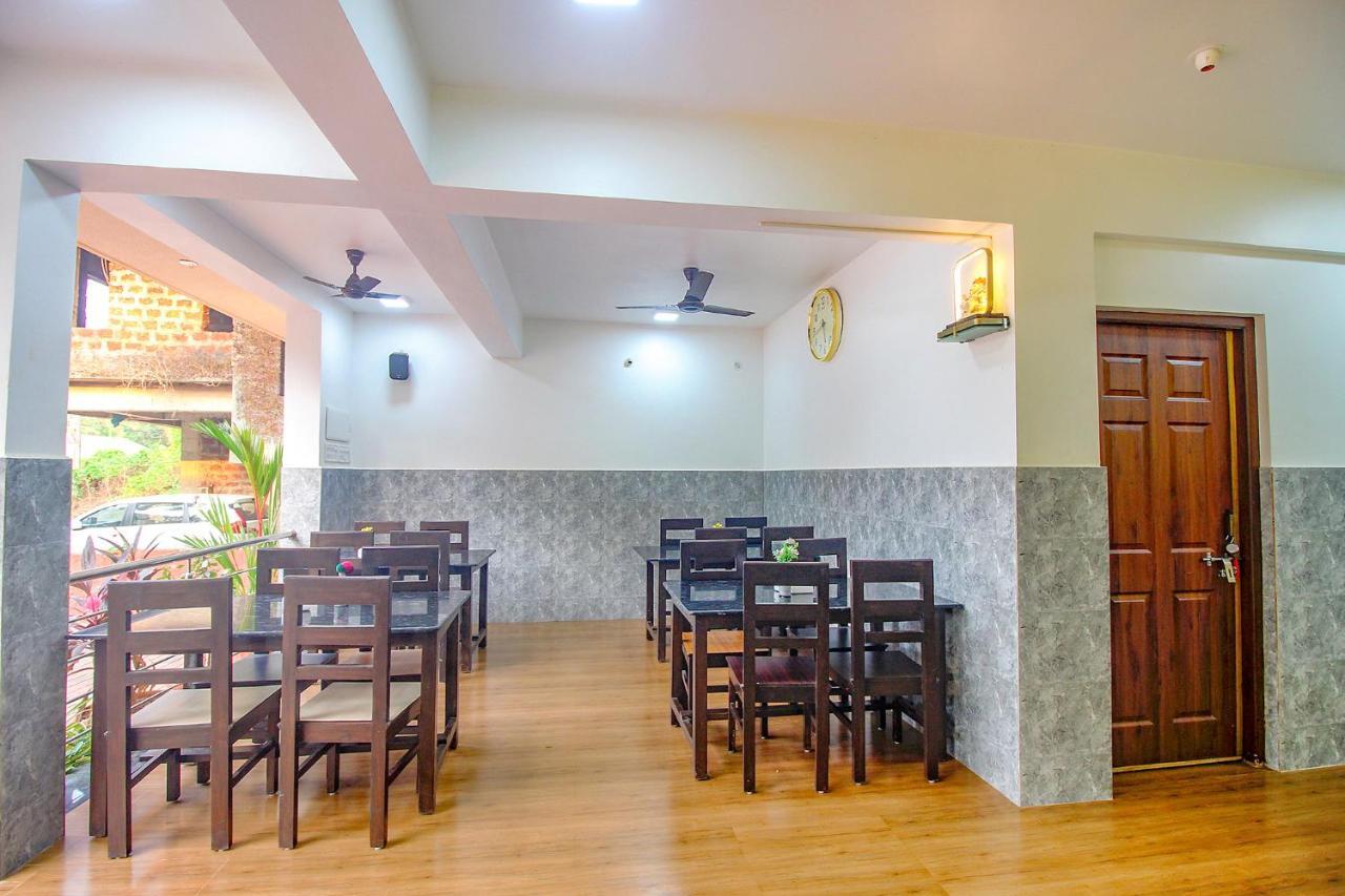 Fabescape Sk Studios With Pool & Gym, Arpora Stare Goa Zewnętrze zdjęcie